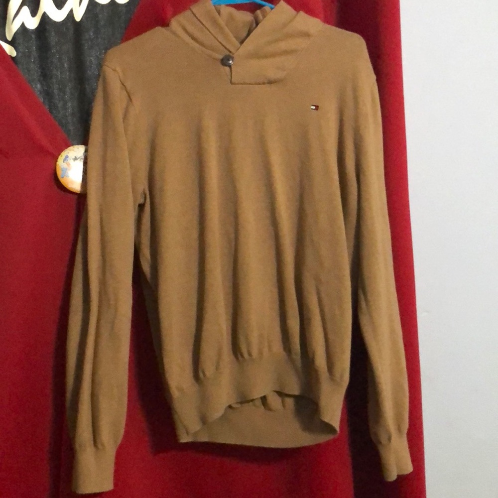 A sweatshirt